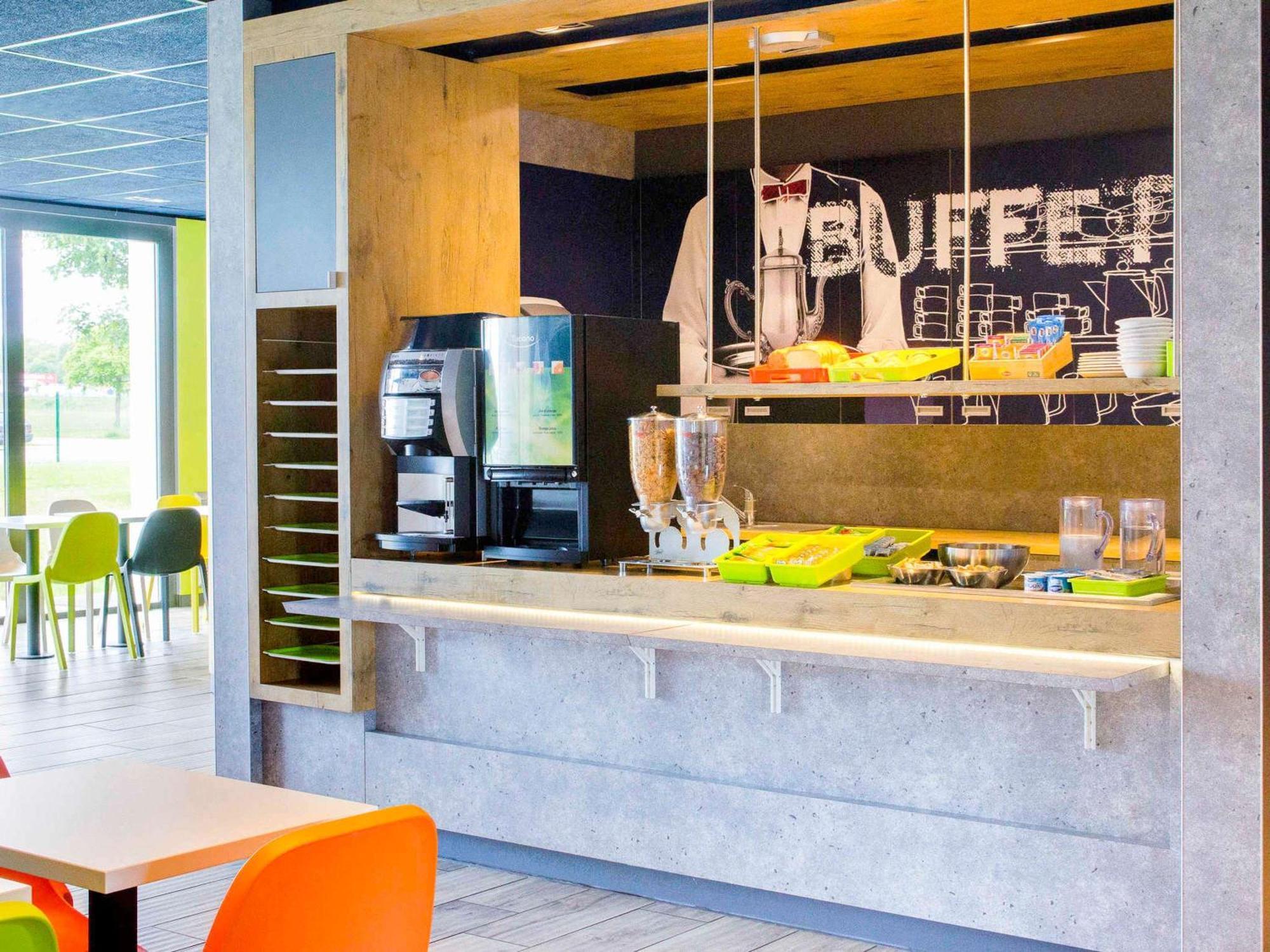 Ibis Budget Montceau Les Mines エクステリア 写真