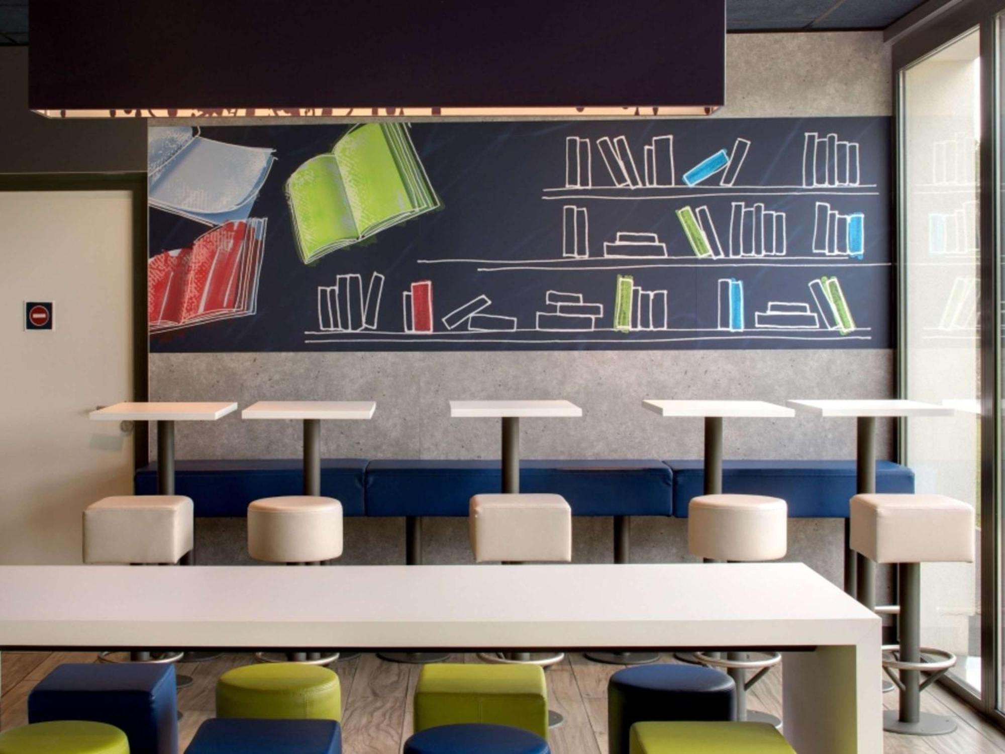 Ibis Budget Montceau Les Mines エクステリア 写真