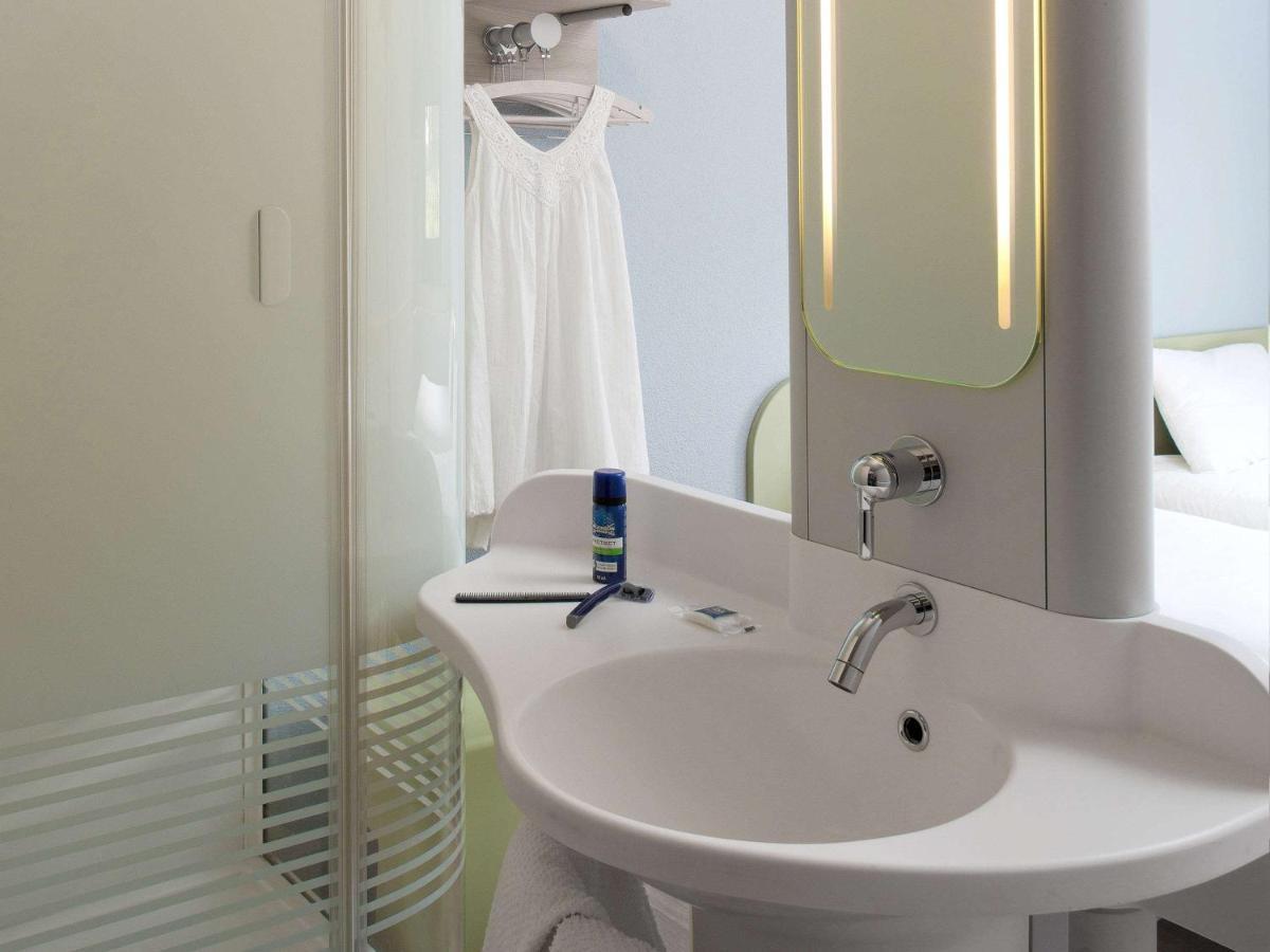 Ibis Budget Montceau Les Mines エクステリア 写真
